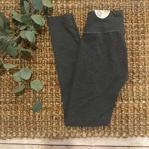 NWT Aerie Offline Leggings Size S Regular Rise Gray Color